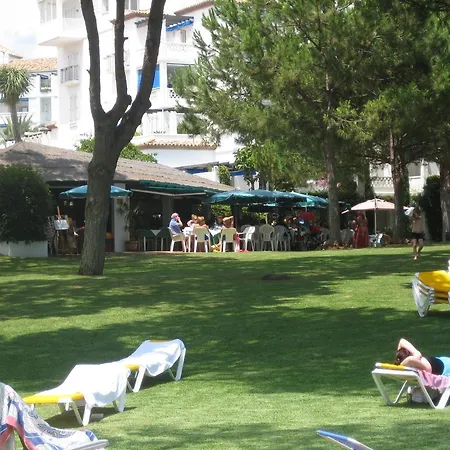 Playas Del Duque Apartment *